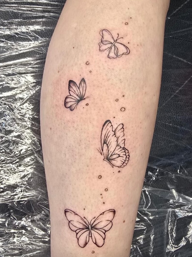 Fine-Line Schmetterlings Tattoo